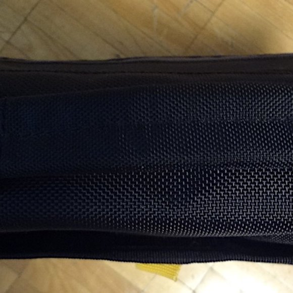 NEW TARGUS TABLET BRIEFCASE/ MESSENGER BAG - Picture 5 of 8